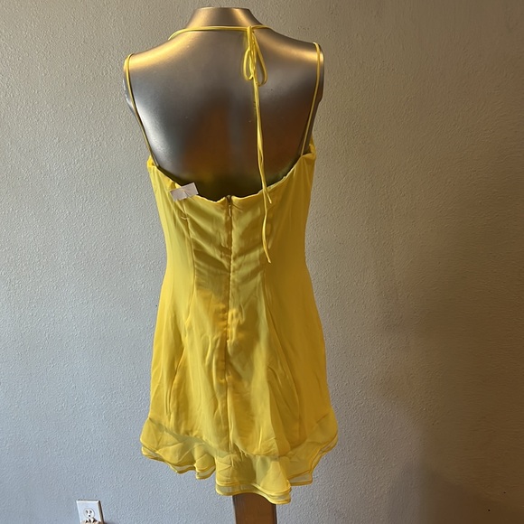 House of CB Rossella Ruffle Mini Dress in Yellow New w partial tag - Picture 7 of 14